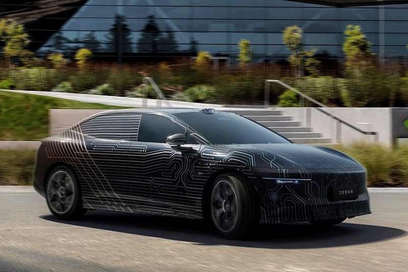 Geely показала первый седан марки Zeekr