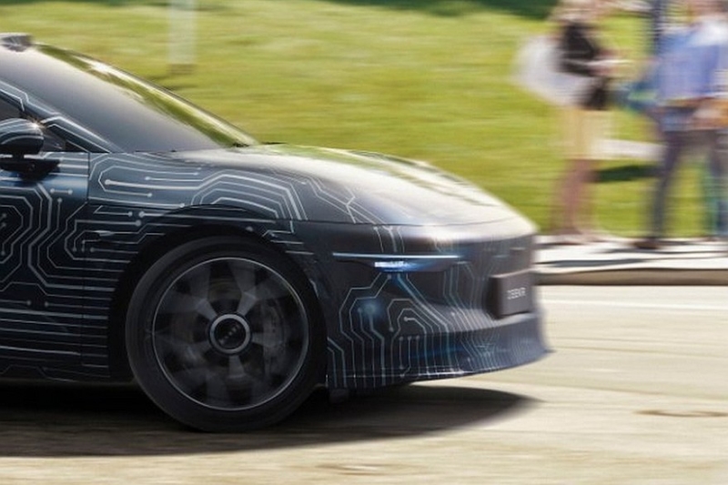 Geely показала первый седан марки Zeekr