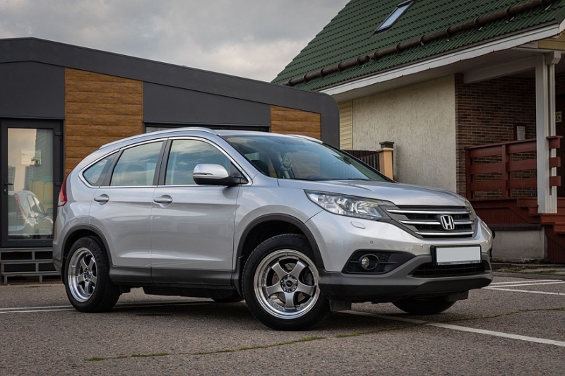Honda CR-V IV(RM) c пробегом: нет грязному маслу в коробке и вязкому – в моторах