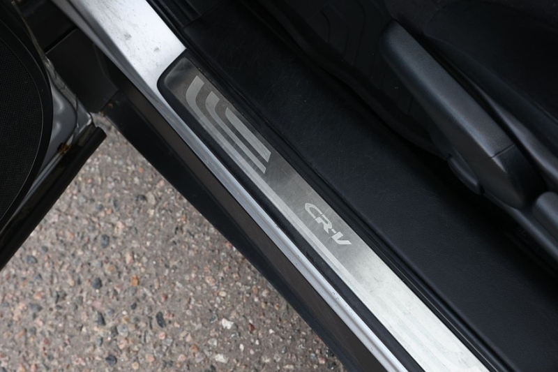 Honda CR-V IV(RM) c пробегом: точечная ржавчина, неубиваемый салон и вечная электрика