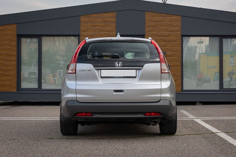Honda CR-V IV(RM) c пробегом: точечная ржавчина, неубиваемый салон и вечная электрика
