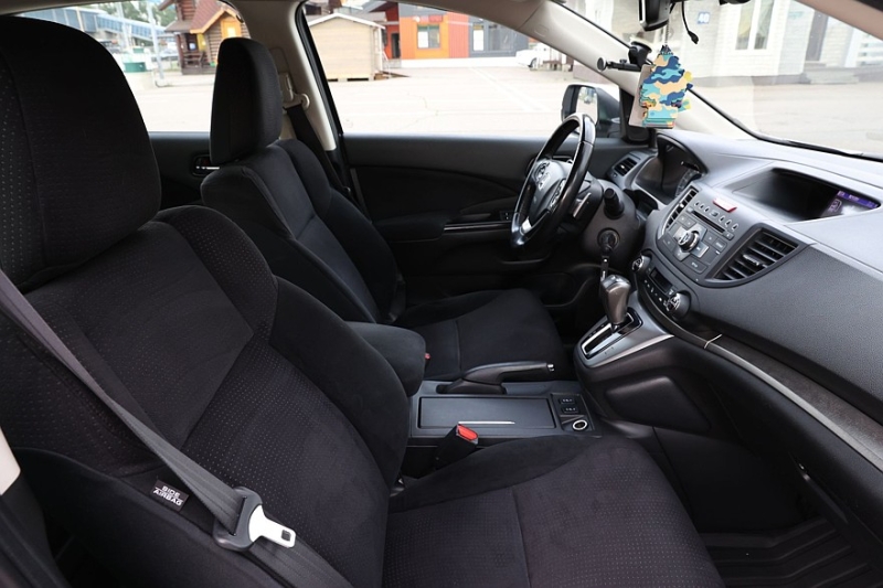 Honda CR-V IV(RM) c пробегом: точечная ржавчина, неубиваемый салон и вечная электрика