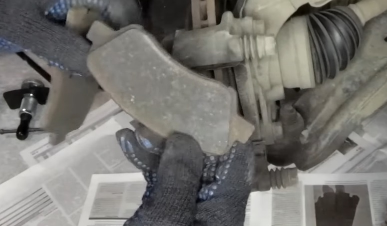 Как часто нужно менять тормозные колодки: важные аспекты и рекомендации