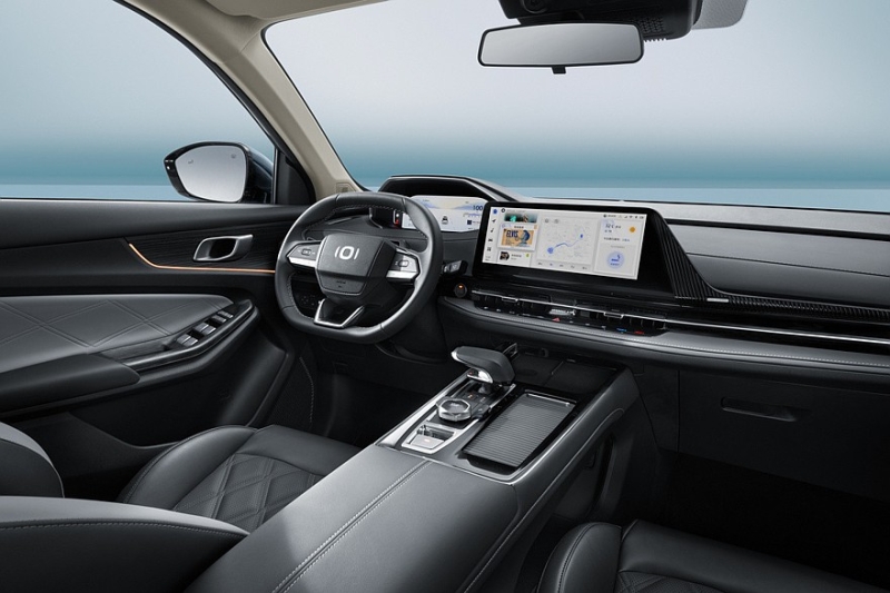 Кроссовер Changan CS55 Plus превратился в новую модель Qiyuan Q05 с другой начинкой