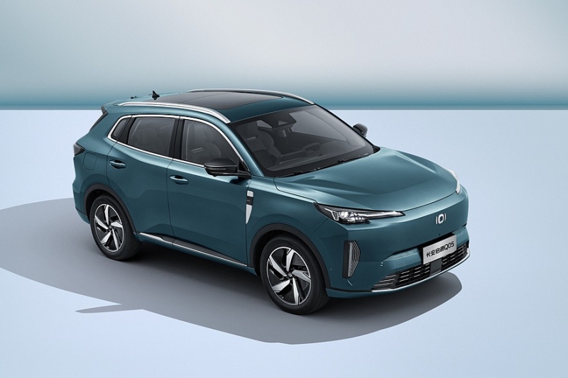 Кроссовер Changan CS55 Plus превратился в новую модель Qiyuan Q05 с другой начинкой