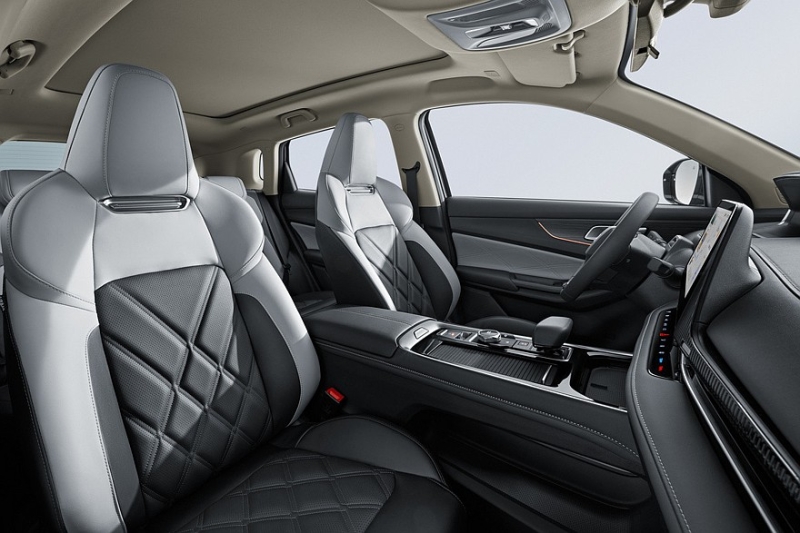 Кроссовер Changan CS55 Plus превратился в новую модель Qiyuan Q05 с другой начинкой