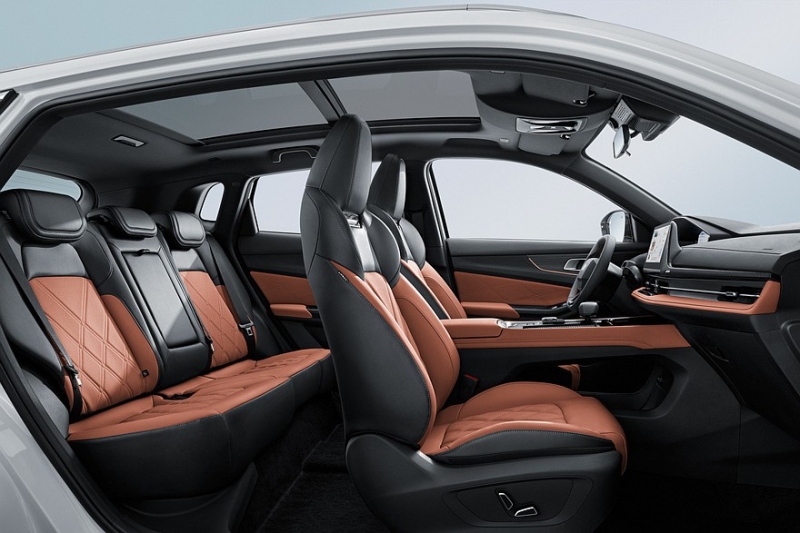 Кроссовер Changan CS55 Plus превратился в новую модель Qiyuan Q05 с другой начинкой