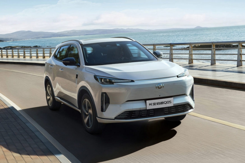 Кроссовер Changan CS55 Plus превратился в новую модель Qiyuan Q05 с другой начинкой