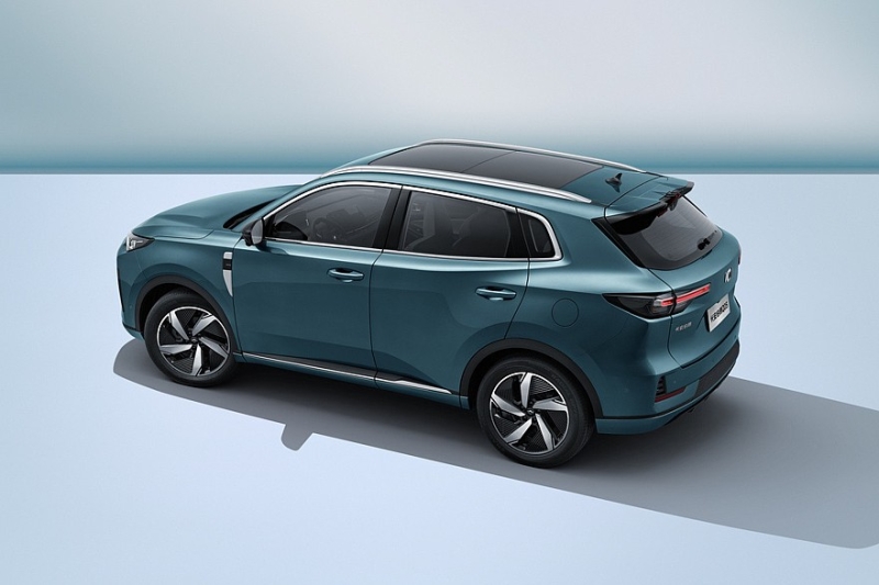 Кроссовер Changan CS55 Plus превратился в новую модель Qiyuan Q05 с другой начинкой