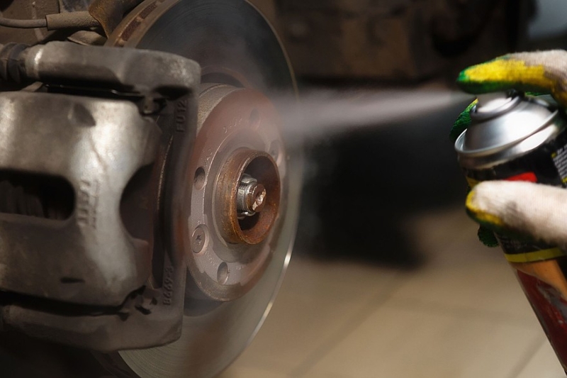 Литол, графитка, циатим: что и чем правильно смазывать в автомобиле