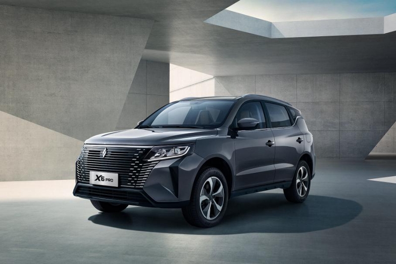 Livan X6 Pro поступил в продажу в России: цены и комплектации