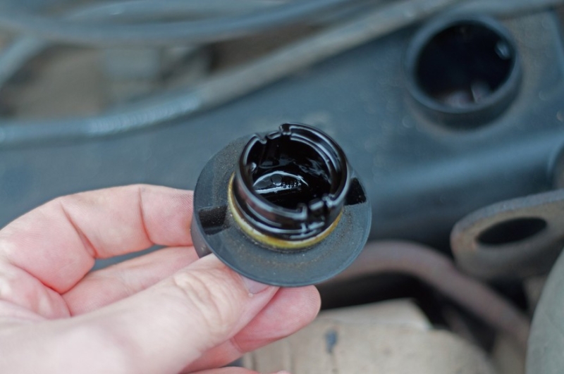 Не только щуп: как правильно проверять уровень масла