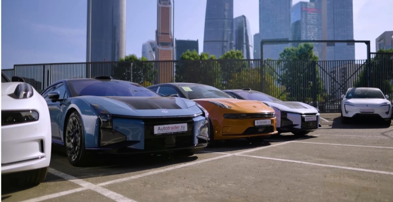 Новые электромобили в автосалоне «Автотрейдер» в Москве