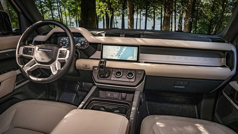 Новый топовый Land Rover Defender SVX: первые изображения