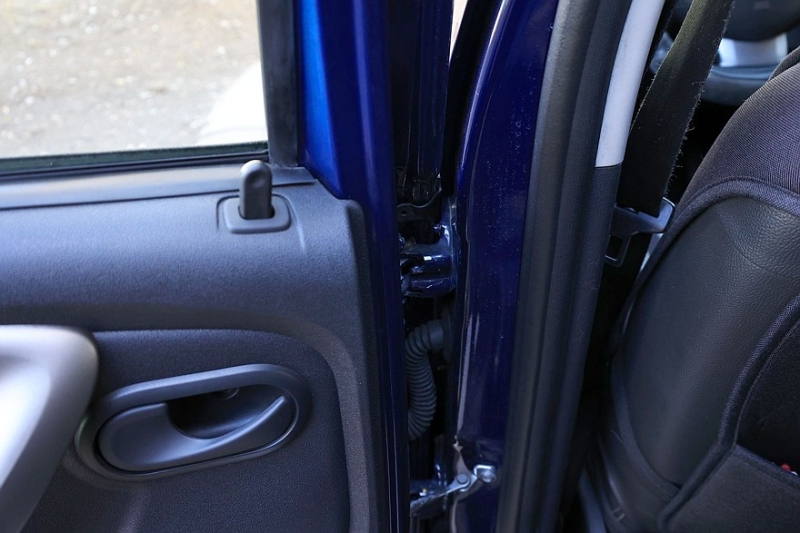 Renault Duster I c пробегом: вода в салоне и коррозия под пластиком