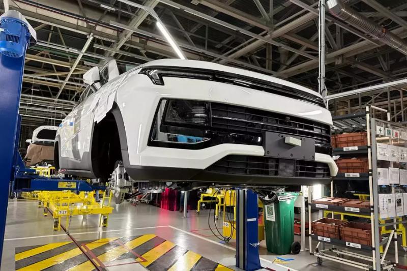 Российские автозаводы опять получат отсрочку на оплату утильсбора