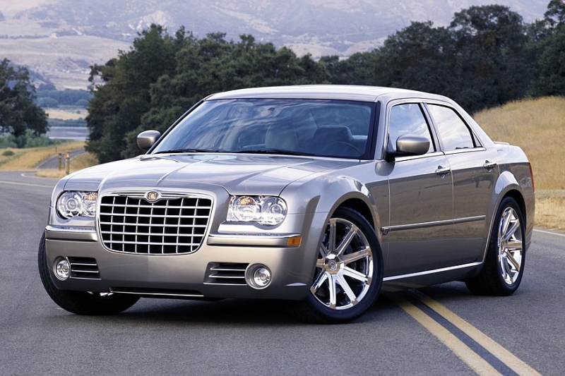 5 причин покупать и не покупать Chrysler 300C I