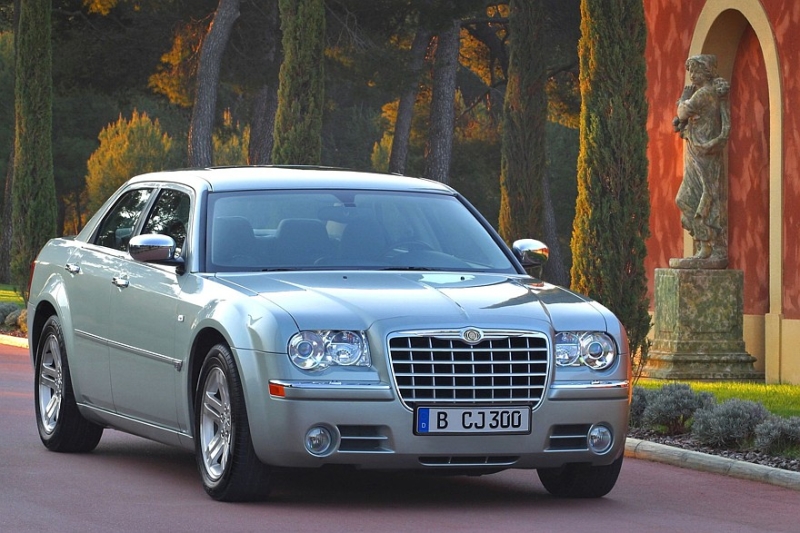5 причин покупать и не покупать Chrysler 300C I