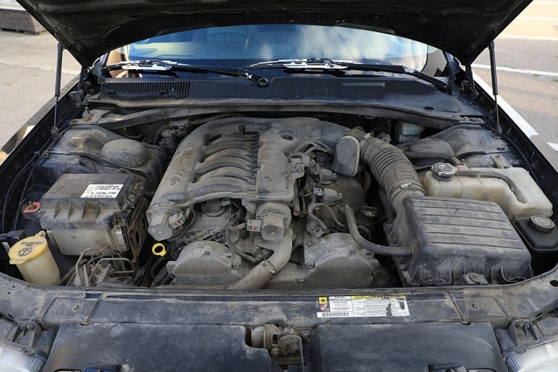 5 причин покупать и не покупать Chrysler 300C I