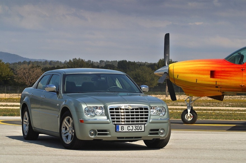 5 причин покупать и не покупать Chrysler 300C I