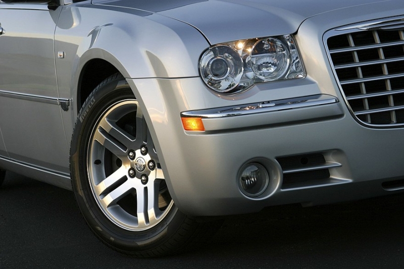 5 причин покупать и не покупать Chrysler 300C I