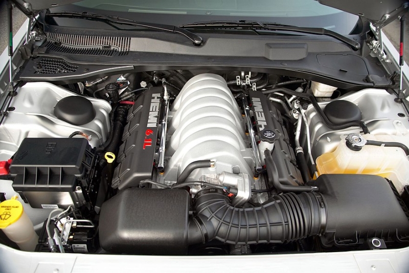 5 причин покупать и не покупать Chrysler 300C I