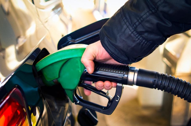 Депутатам Госдумы на иномарках перестанут оплачивать топливо