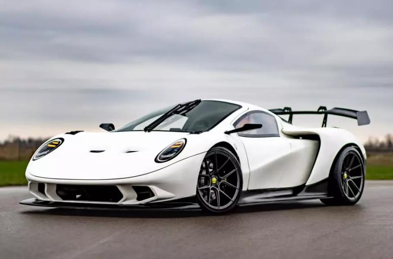 В Литве построили гоночный спорткар с мотором V10. Его продают по частям