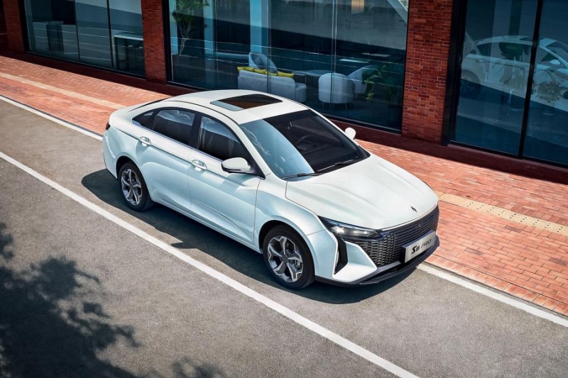 Вместо Kia Cerato: в России начались продажи Livan S6 Pro