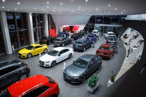 Путеводитель по Выбору Автомобиля: Ключевые Моменты при Покупке из Автосалона