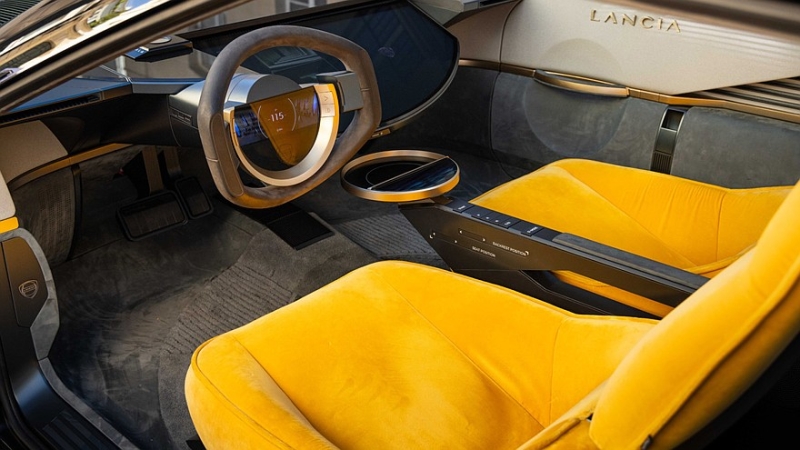 Lancia готовит новинку: первое изображение кроссовера Gamma