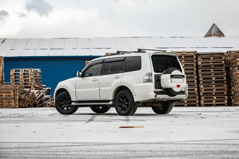 Mitsubishi Pajero IV (NS) с пробегом: дешевые моторы с разборки и слишком хитрые тормоза