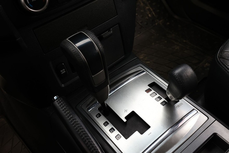 Mitsubishi Pajero IV (NS) с пробегом: дешевые моторы с разборки и слишком хитрые тормоза