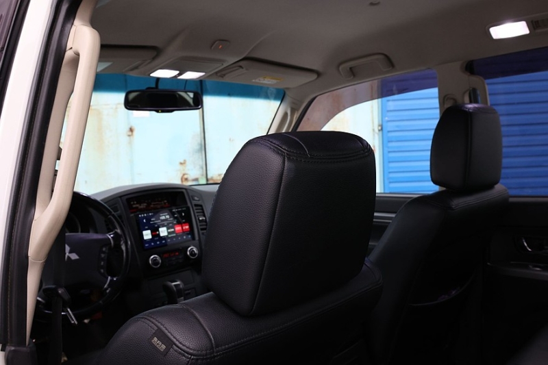 Mitsubishi Pajero IV (NS) с пробегом: нет воде в салоне и даешь бензобак из Нижнего!