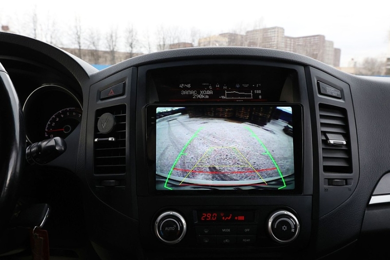 Mitsubishi Pajero IV (NS) с пробегом: нет воде в салоне и даешь бензобак из Нижнего!