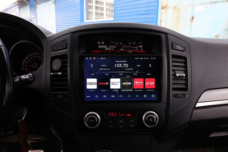 Mitsubishi Pajero IV (NS) с пробегом: нет воде в салоне и даешь бензобак из Нижнего!