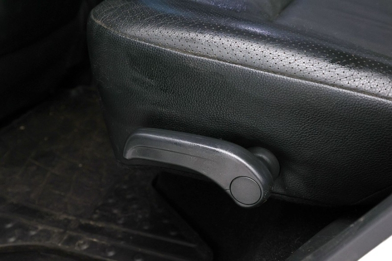 Mitsubishi Pajero IV (NS) с пробегом: нет воде в салоне и даешь бензобак из Нижнего!