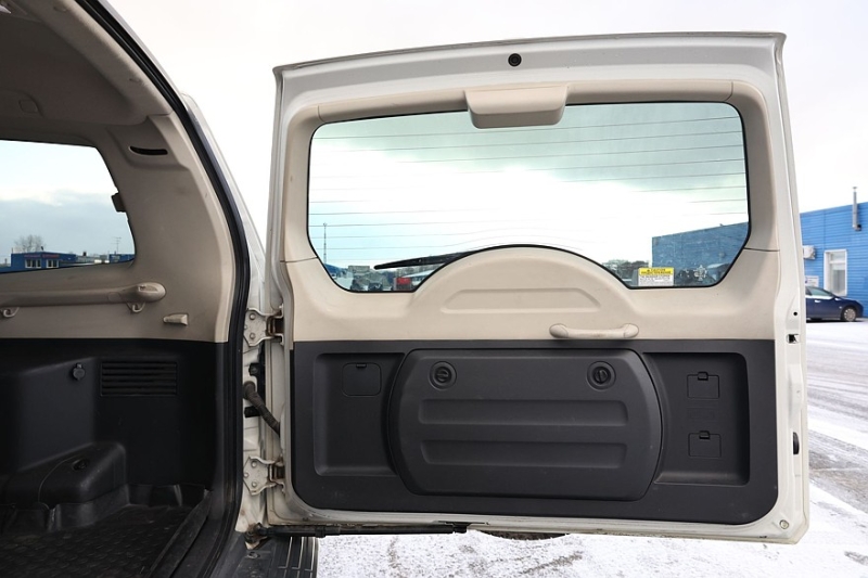 Mitsubishi Pajero IV (NS) с пробегом: нет воде в салоне и даешь бензобак из Нижнего!