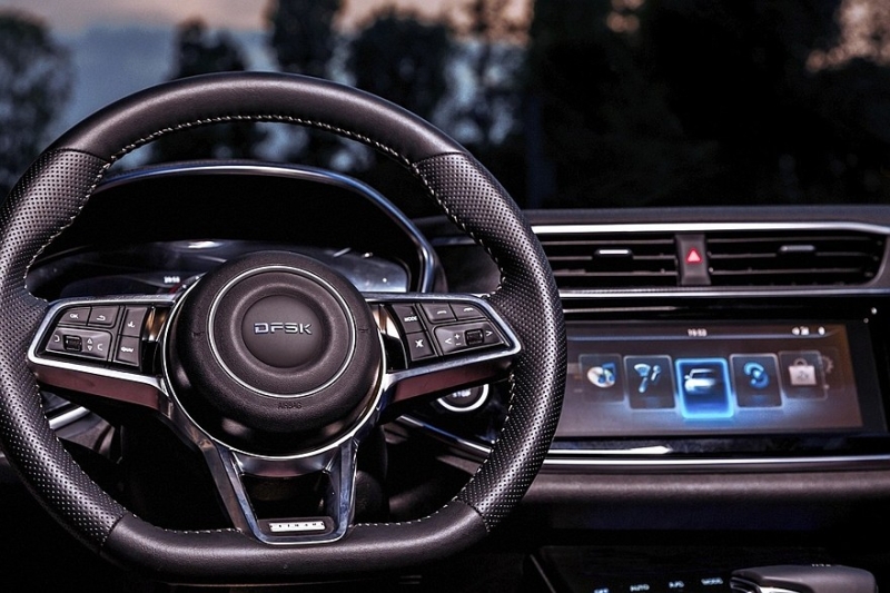 В Россию официально едут новинки Dongfeng: альтернатива Renault Arkana и полноприводный SUV