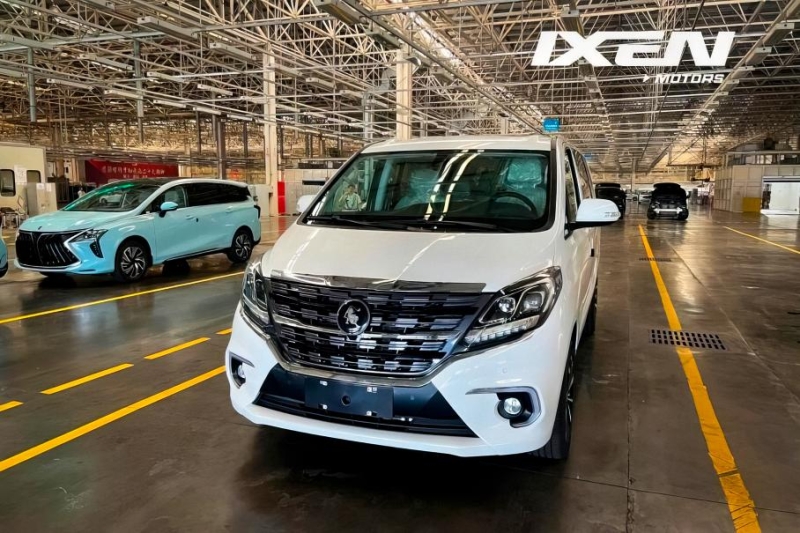 В России появился минивэн Forthing M7: раскрыта цена