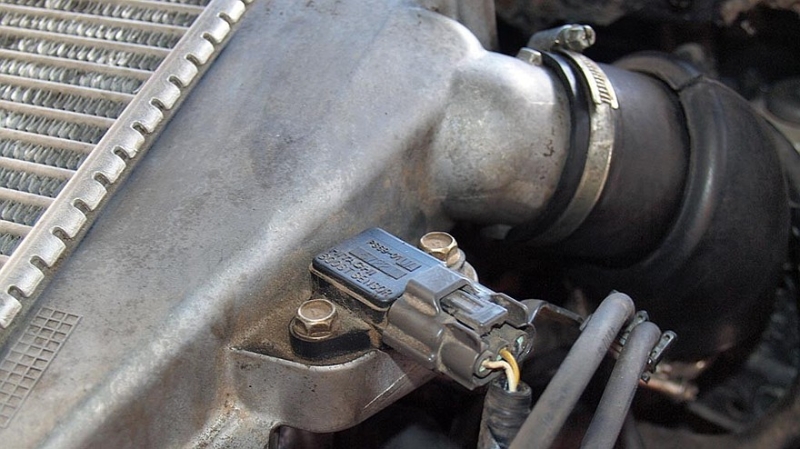 Воздух, топливо и электричество: почему плавают холостые обороты?