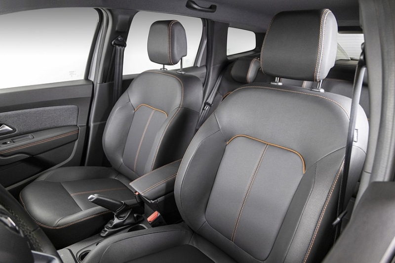 «Второй» Renault Duster не собирается на покой: представлен обновлённый кроссовер