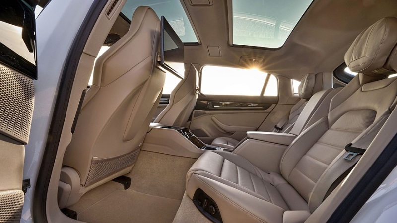 Ещё «зеленее»: новый Porsche Panamera обзавёлся младшими гибридными версиями