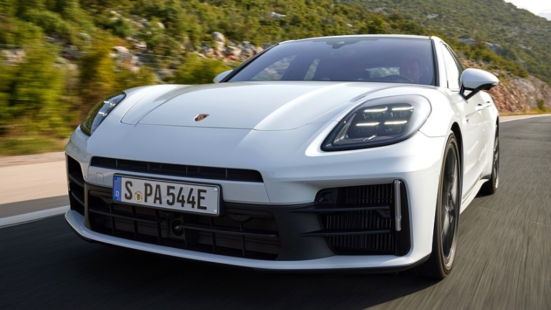 Ещё «зеленее»: новый Porsche Panamera обзавёлся младшими гибридными версиями
