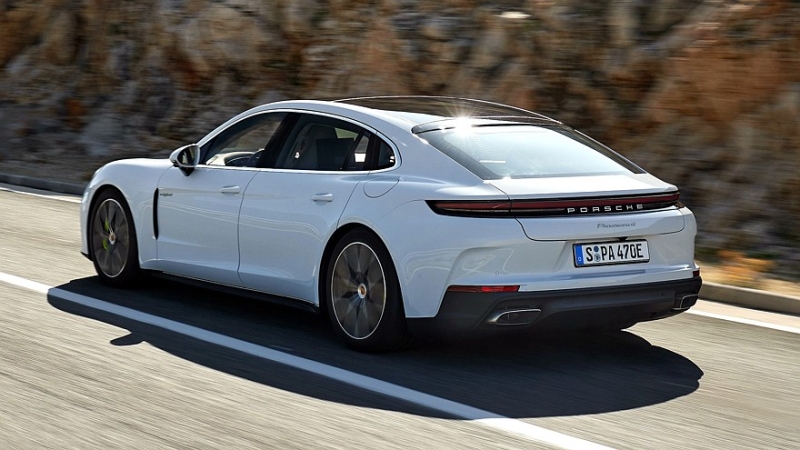 Ещё «зеленее»: новый Porsche Panamera обзавёлся младшими гибридными версиями