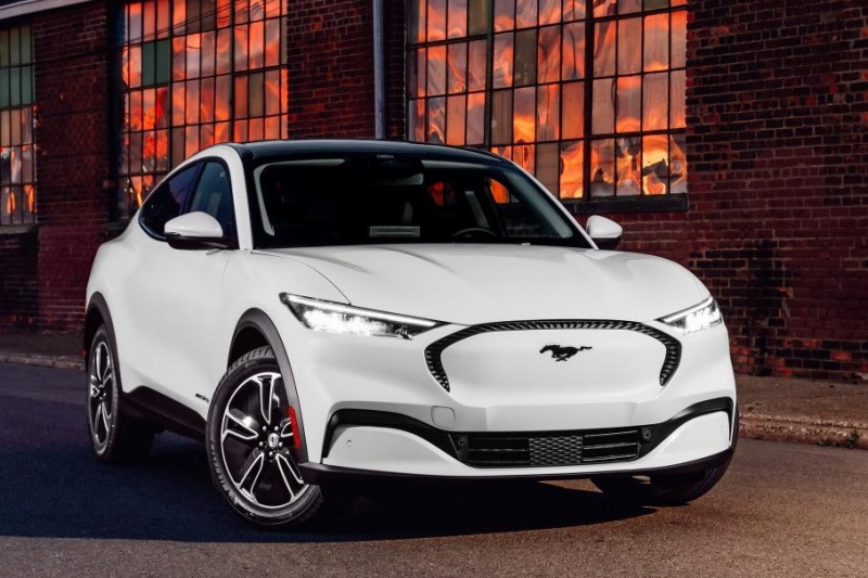 Ford создаст платформу для дешевых электрокаров, чтобы соперничать с Tesla