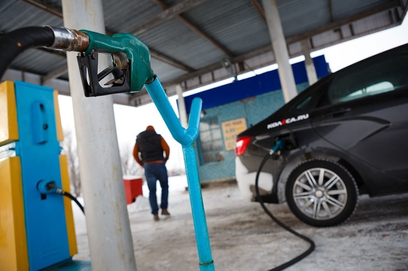 Мокрое дело: откуда в баке появляется вода и как её оттуда удалить