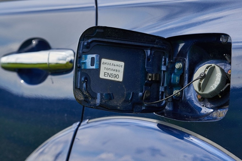 Мокрое дело: откуда в баке появляется вода и как её оттуда удалить