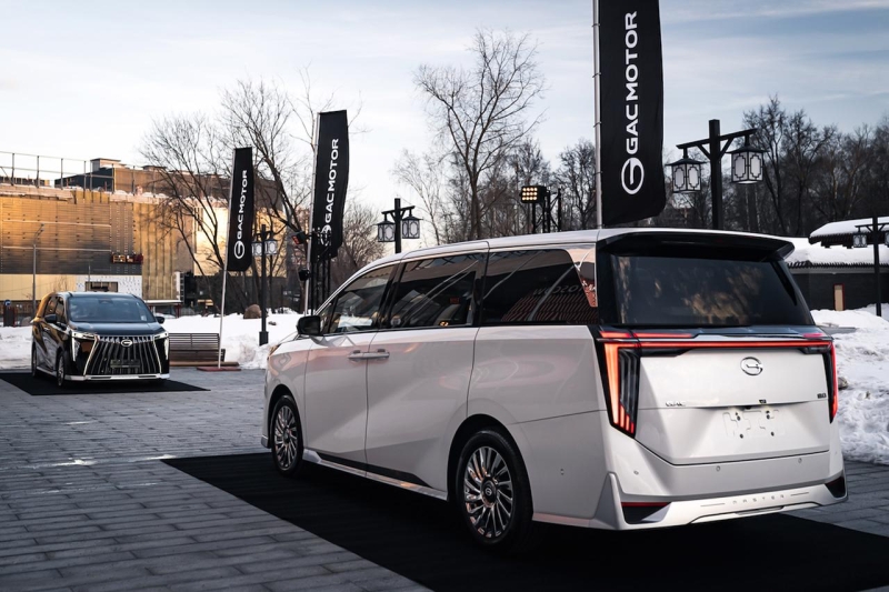 На российский рынок выходит минивэн второго поколения, и он стоит значительно дороже первого — Новости