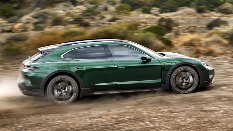 Обновлённый Porsche Taycan: больше мощности, больше запас хода, выше цены